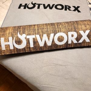Hotworx Mat and Towel